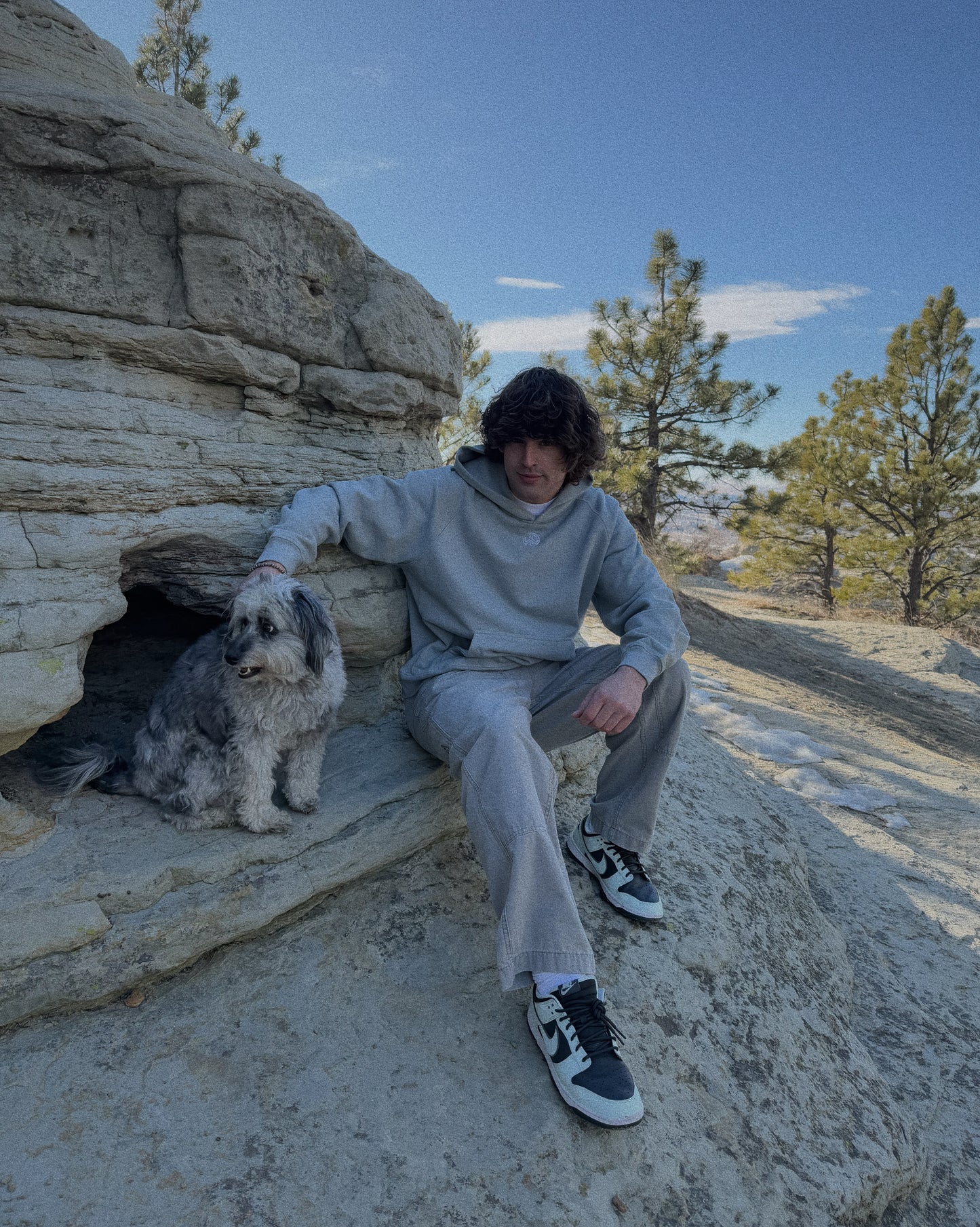 ICE GREY ESSENTIAL HOODIE