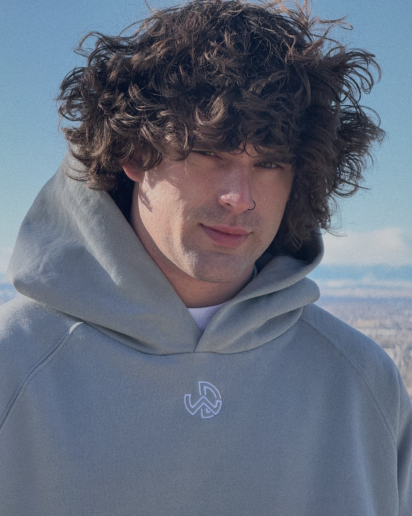 ICE GREY ESSENTIAL HOODIE
